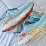 Hoka ONE ONE Arahi 6 Summer Song Mountain Spring Photo 3