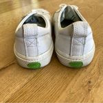 Cariuma Catiba Low Cut Sneakers in White Leather Size 7 Photo 7