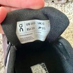 on cloud shoes Photo 2