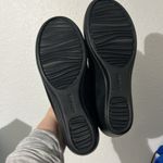 Crocs Women’s Busy Day Black Stretch Fabric Wedge Shoes Size 8 Photo 6