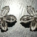 Vintage 1" Sarah Coventry Signed Silver Tone Leaf Clip Photo 0