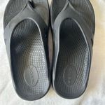 Oofos Original Black Women’s Size M8 Photo 2
