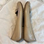 Bandolino  Faux Patent Leather Driving Mocs Loafers Women’s 7.5 Neutral Beige Photo 6