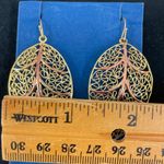 Leaf earrings gold and brass tone Avon NIB Photo 3