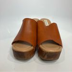 Chelsea and Violet tan leather & wood clog Sandals women’s size 8.5 trendy casual Photo 2