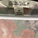 Pioneer women XL Floral V Photo 1