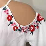 Thalia Sodi White embroidered blouse. NWOT Photo 3