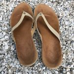 Olukai  Honu Flip Flops- excellent condition size 10 Photo 1