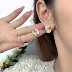 Stunning‎ Single Pair of Elegant Faux Pearl Stud Earrings Chic Vintage Style Gold Photo 1