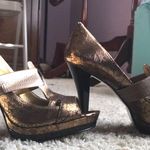 Carlos Santana Bronze Colored  Heels Photo 5