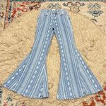 Shyanne  Patterned Flare Jeans size 25x34 Photo 0