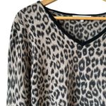Gerard Darel Gerard Darrel Paris 100% Merino Wool V-Neck Leopard Print Sweater Photo 2
