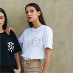 Uniqlo / KAWS S/S UT Pocket Tee - Unisex Medium Photo 1