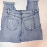 Maurice's Edgely Maurice’s High Rise Mom Button Fly Distressed Jeans Women’s 12‎ Short Photo 7