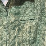 Woolrich  Women’s Lightweight 1/4 Button SPF Green Batik Print Camp Shirt Size M Photo 2