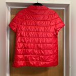 Patty Kim Red Lightweight Quilted Short Sleeve Puffer Jacket. Size: Small Photo 2