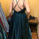 Windsor Emerald Green Prom / Formal Dress Photo 2