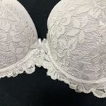 Marilyn Monroe White lace bra Photo 1