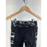 Athleta  Leggins Womens Capri‎ Camouflage Print Black/White Size XS Photo 4