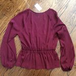 Leith Women’s Wine Cross Over Stretch Waist Peplum Blouse Elastic Cuffs Sz M NWT Photo 10