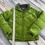 The North Face Women's Green 550 Goose Down Puffer Jacket Photo 9