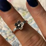 Boutique Sterling Silver Daisy Ring Photo 0