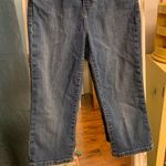 Levi's 👖👖👖BOGOHO 👖👖👖Levi’s Denim Capris Photo 3