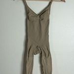 SKIMS Seamless Sculpt Mid Thigh Bodysuit in clay size small NWOT Photo 1