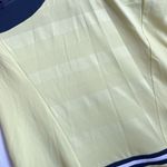 Wilson Yellow V Photo 7