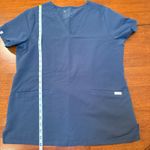 FIGS  Casma Short Sleeve V-Neck Scrub Top Blue/Gray Size‎ Medium FW1100 PO 2314 Photo 5