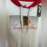 NHL CHICAGO BLACKHAWKS Red and White hooded T Photo 2