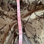 Lululemon Athletica Women's Green Snake/Camo Leggings Size 4 Photo 4