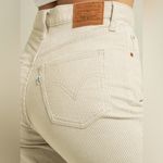 Levi's Levi’s Cream Corduroy Ribcage Straight Ankle Pants Size 32 Photo 1
