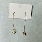 Moon and star hanging earrings Gold Photo 0