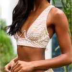 Beach Bunny NWT Hudson High Apex Underwire Bikini Top Size Small Photo 0