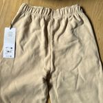 Alo Yoga Accolade accolade sweatpant in macadamia Photo 4