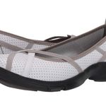 Clarks  Women's P-Berry Loafer Flat Shoes  - Size 9 Photo 0