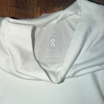 on cloud Run on clouds pace long t XS Women's White Long Sleeve Shirt Photo 5