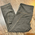 Athleta FINAL PRICE Salutation Capri Heather Gray Leggings Photo 5