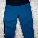 Fabletics  Blue Black Athletic Leggings Capri Cropped Zip Pocket Womens Size S Photo 0