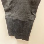 Lululemon textured jogger style leggings estimated size 8 Photo 6