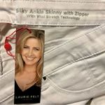 *HOST PICK* Laurie Felt Silky Ankle Skinny Jeans White Size undefined Photo 3