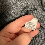 Brandy Melville  Woman’s Vneck Knit Grey Wool Blend Sweater One Size Photo 3