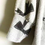 Adrienne Vittadini Vintage Bow Printed V-neck Size XL Photo 2