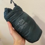 Uniqlo Womens Green Puffer Vest Size XS Travel Lightweight Photo 6