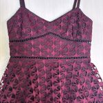 Club Monaco  Women's Dress Sz 00 Burgundy Black Trim Lace Tiered Midi Photo 4