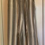 Boutique Black And White Striped Cropped Pants Photo 4