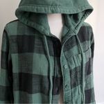 American Eagle Outfitters • Green Black Plaid Cozy Cabin Hooded Flannel Photo 2