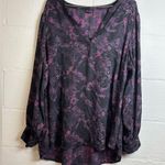 Torrid Plus Size Purple And Black Vneck Hi-Low Woman’s Snake Skin Printed Blouse Photo 0