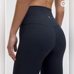 Lululemon Like new Blue High-Waisted Capri Leggings size 2 Photo 1